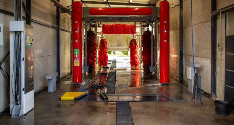 The Role of Technology in Modern Car Washes